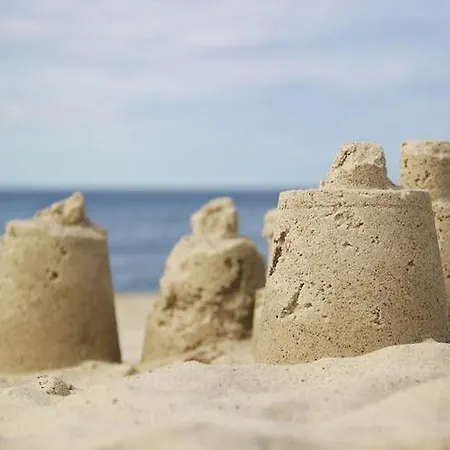 Apartment In Dziwnow Near Sandy Beach, Cleaning Included 아파트