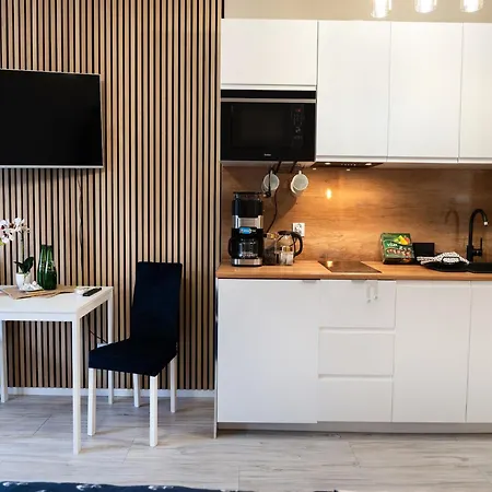 아파트 Apartment In Dziwnow Near Sandy Beach, Cleaning Included